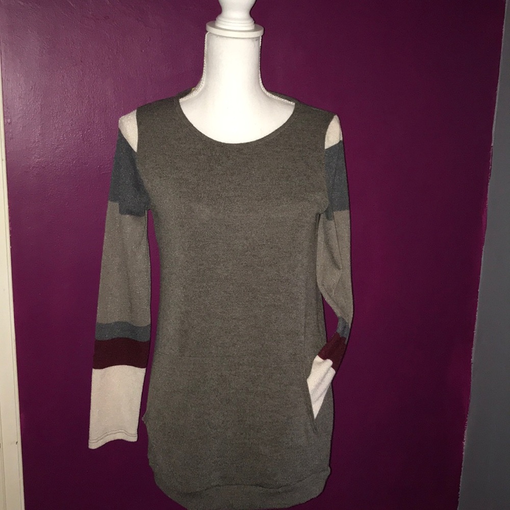 Light weight multi colored sweater